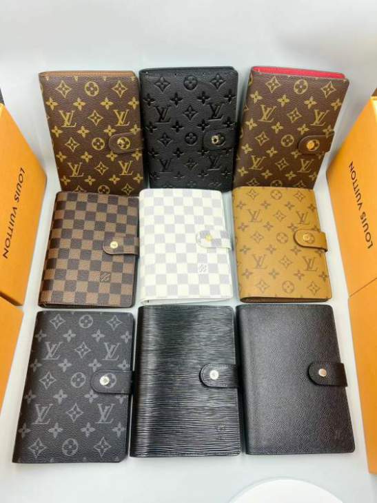Picture of Louis Vuitton Wallets _SKUfw220573293fw